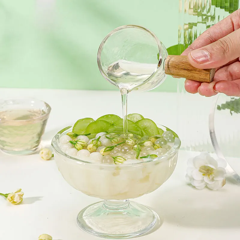 Lemongrass flavored syrup for cocktails and milk tea