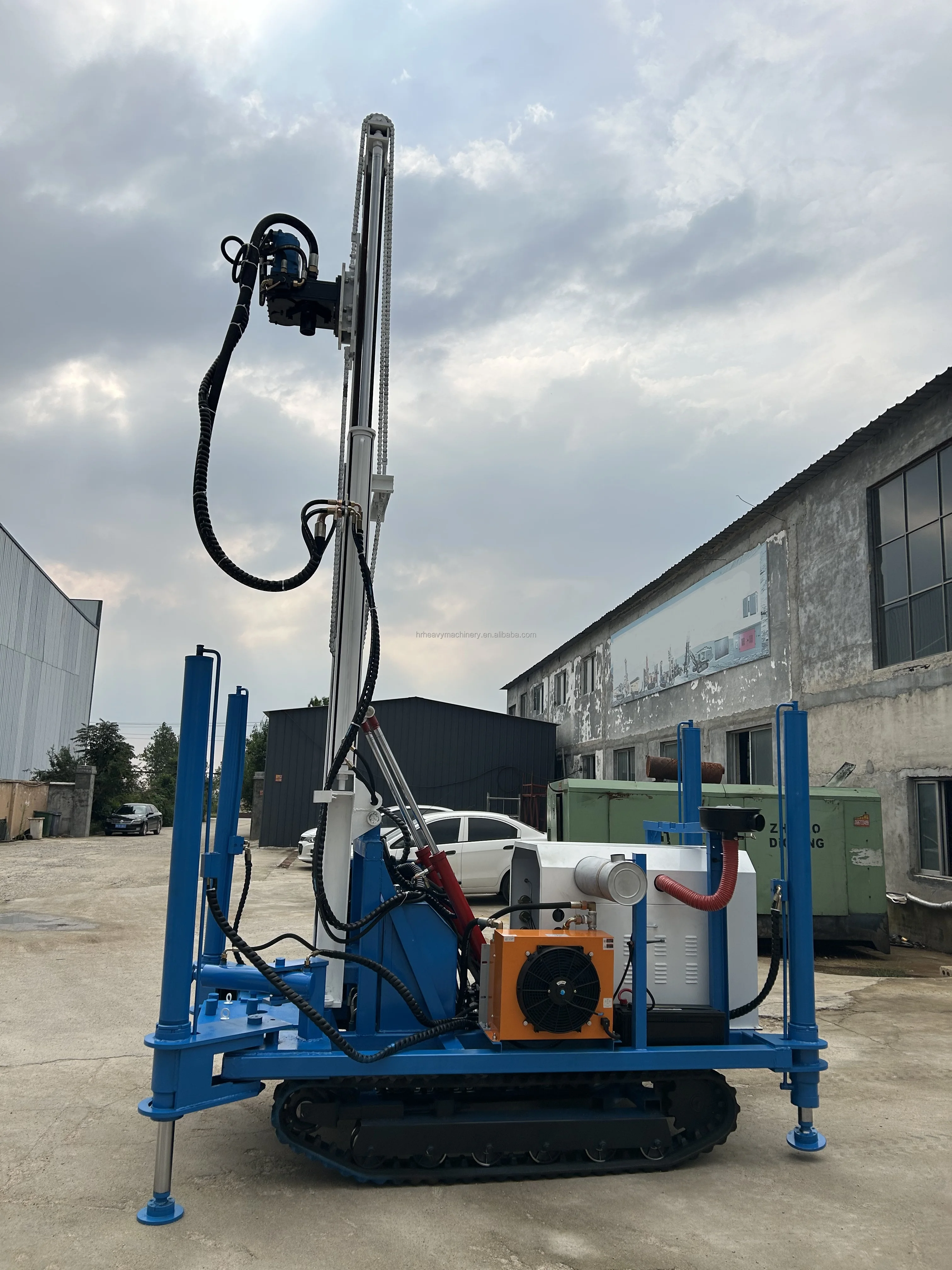 HongRun 300m water and air compressor  drill rig  have track shoe good quality and best price