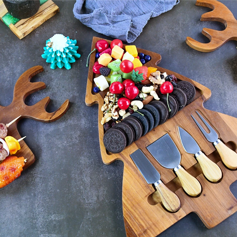 New Arrivals Eco-friendly Natural Bamboo Wooden Cheese Boards Set Christmas Charcuterie with Cutlery Knife Set for Home Kitchen