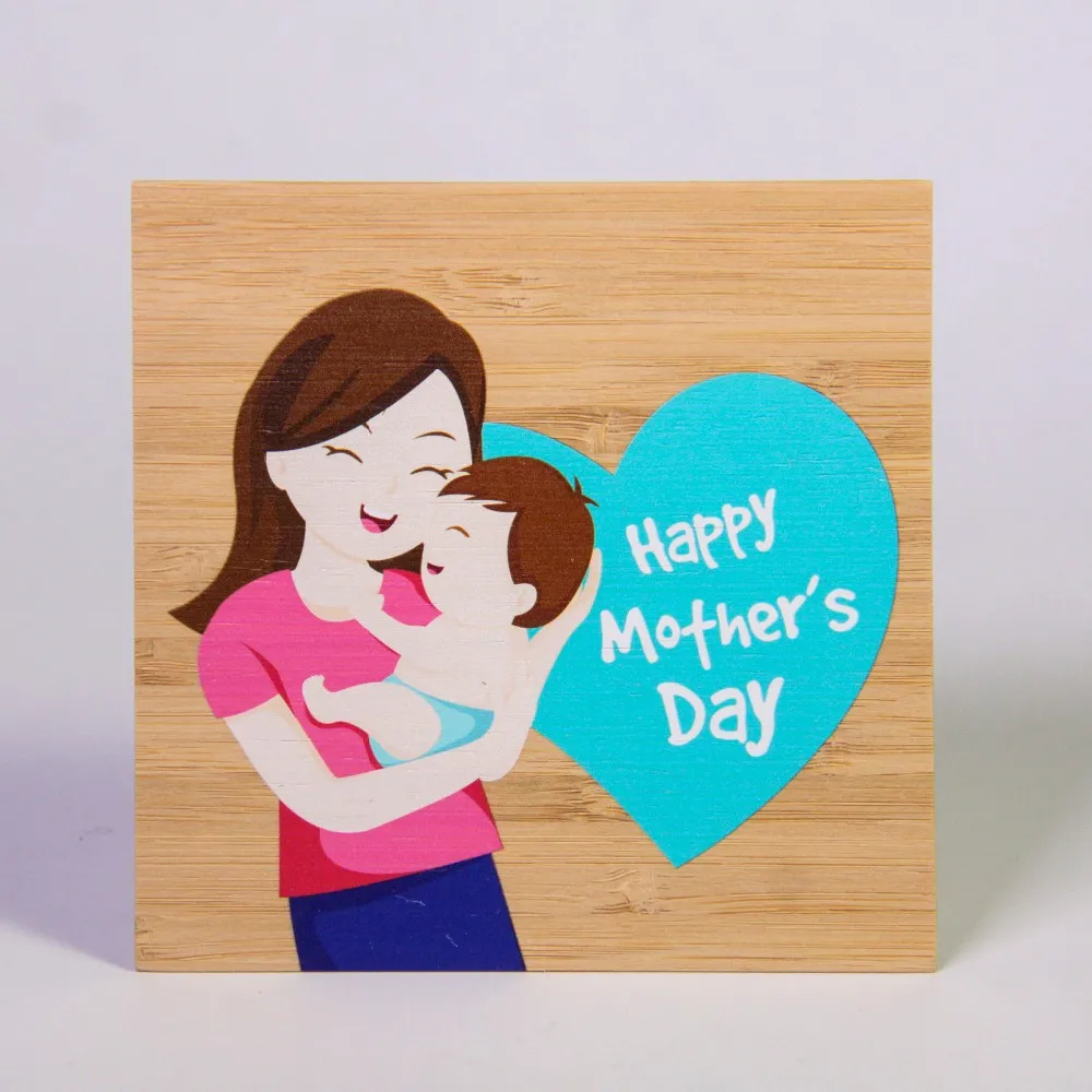 Открытка с деревянной печатью на День Матери