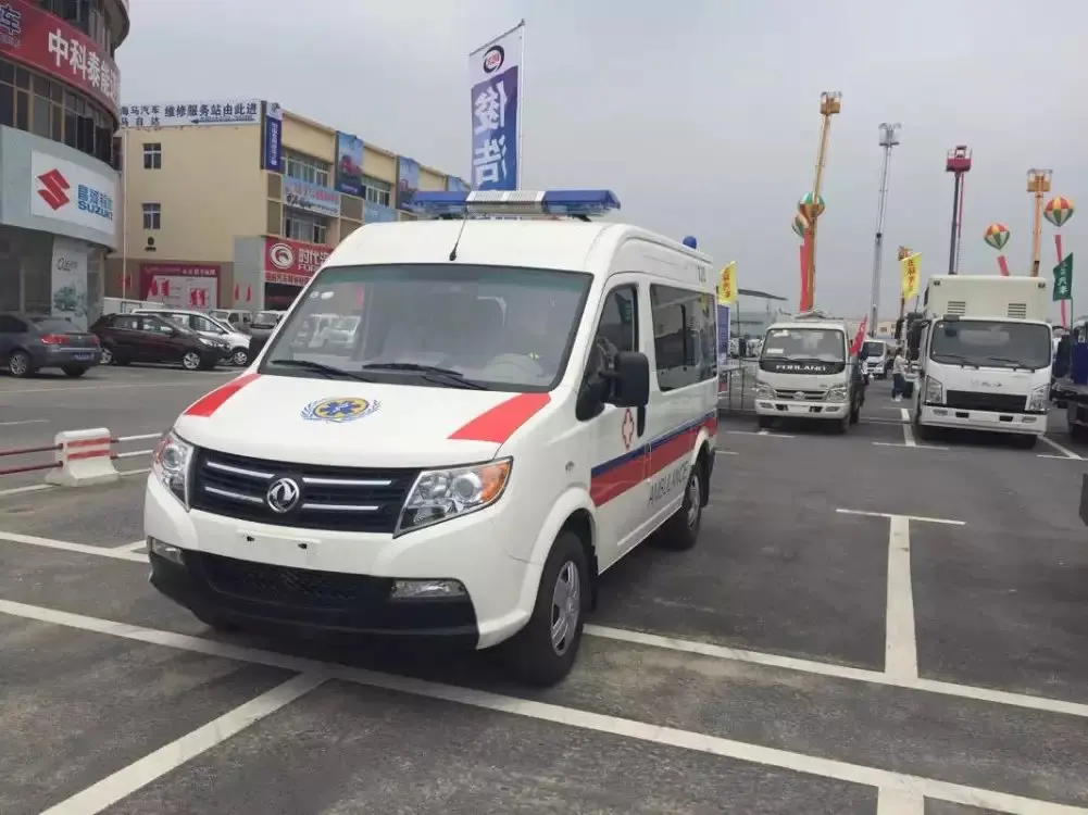Мобильный медицинский автомобиль 4x2 скорой помощи для продажи