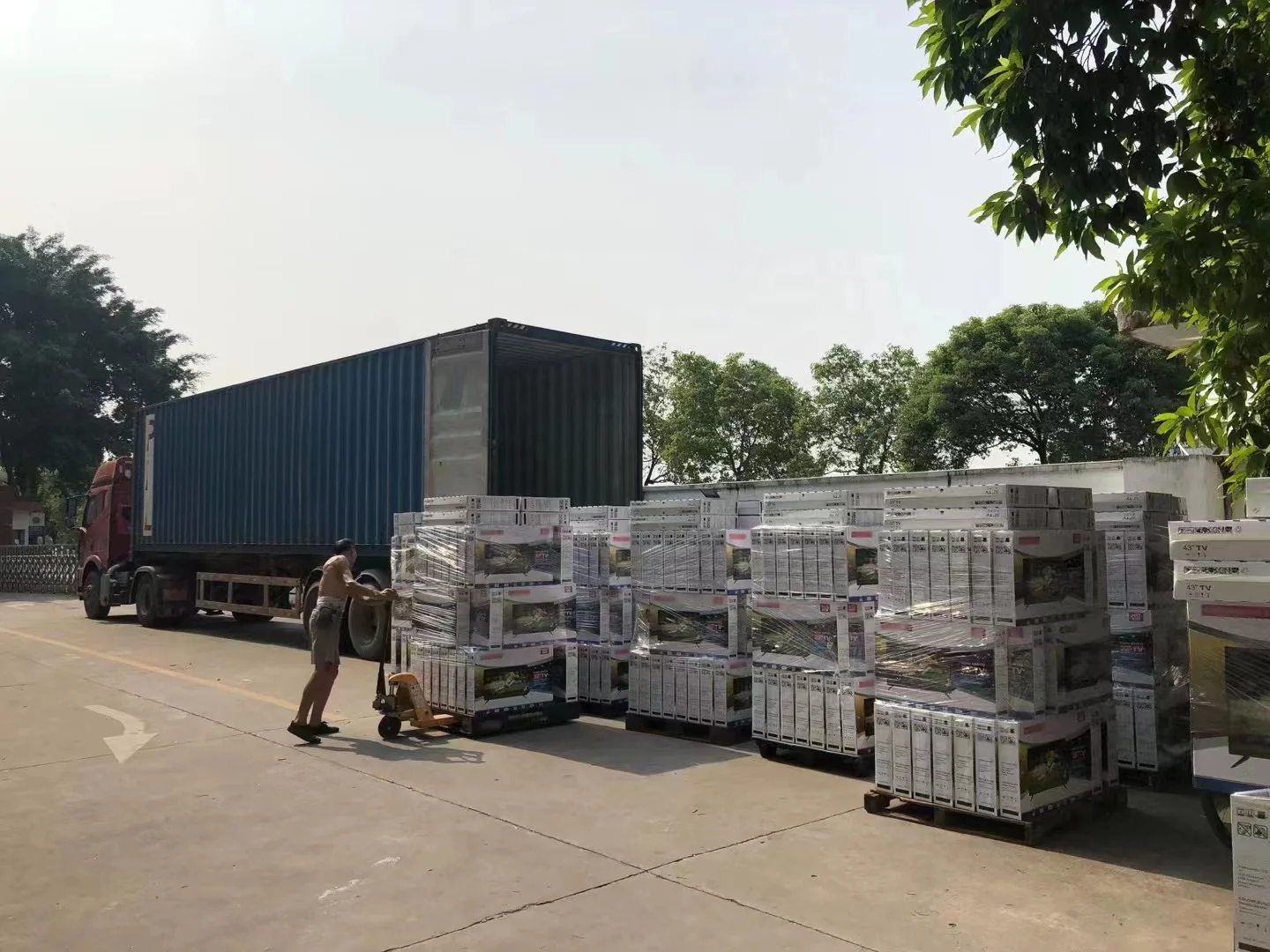 OEM 32 Inches Factory Direct Sale LCD Frameless Smart TV FHD Smart TV 100-200v 50/60Hz Smart Television