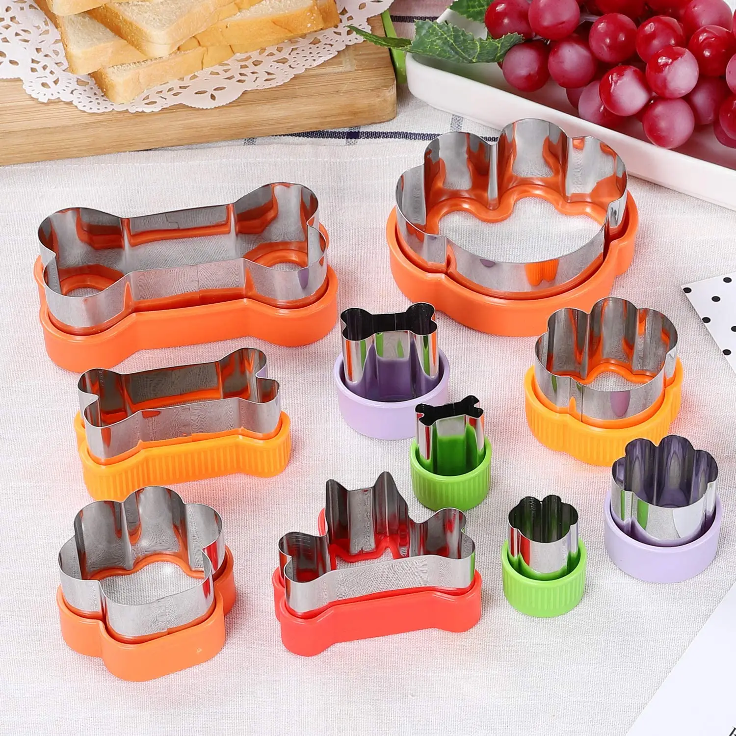Sandwich Cutter and Sealer Bread Sandwich Decruster Pancake Maker DIY Cookie Cutters for Kids Fruit Vegetable Cutter Shapes Set
