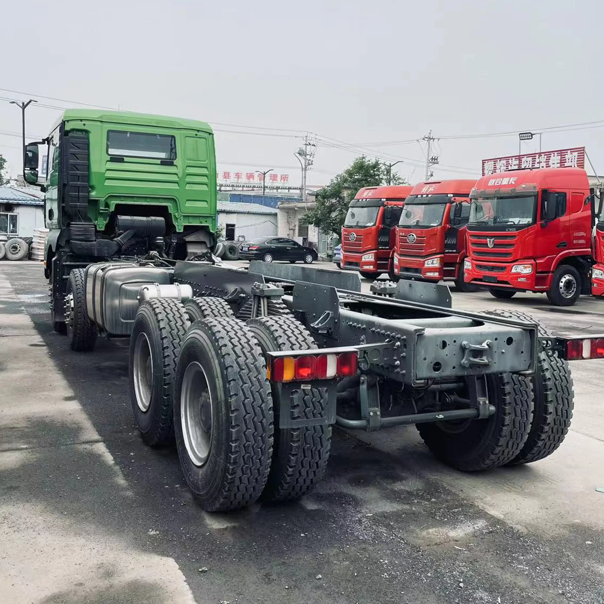 Export Hot Special Used New Car China National Heavy Truck SITRAK C7 Heavy Truck 8X4 Dump Truck Special Discount