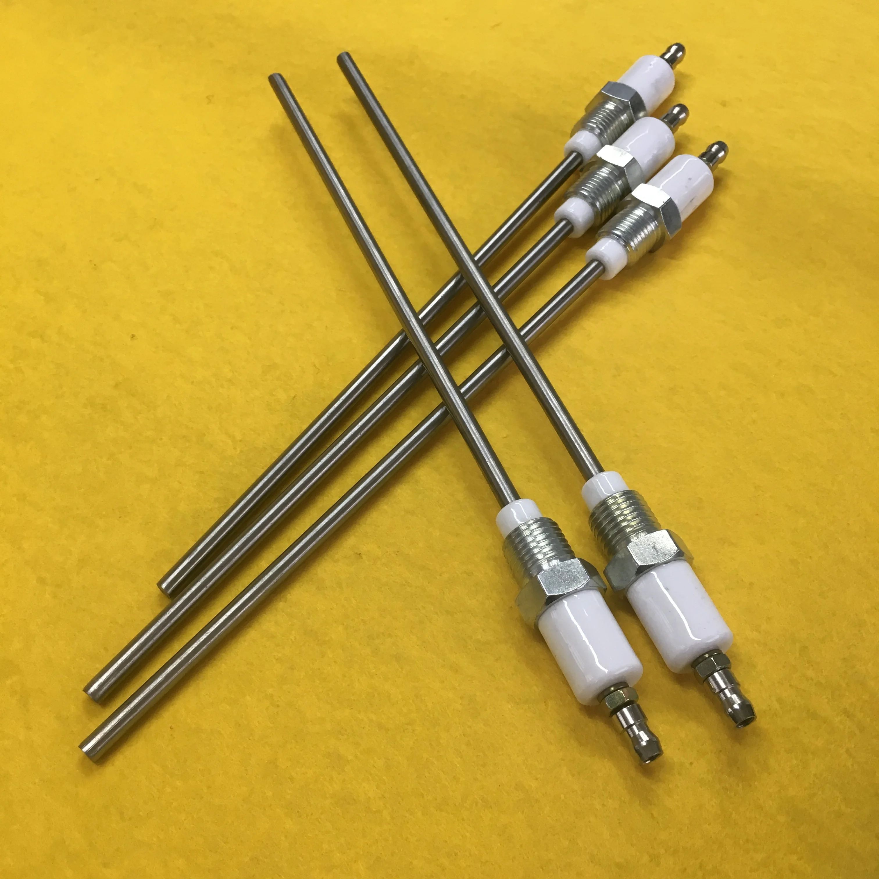 BERU ZE 14-12-100 A1 Thread M 14X1.25 Length 100mm Ceramic Spark