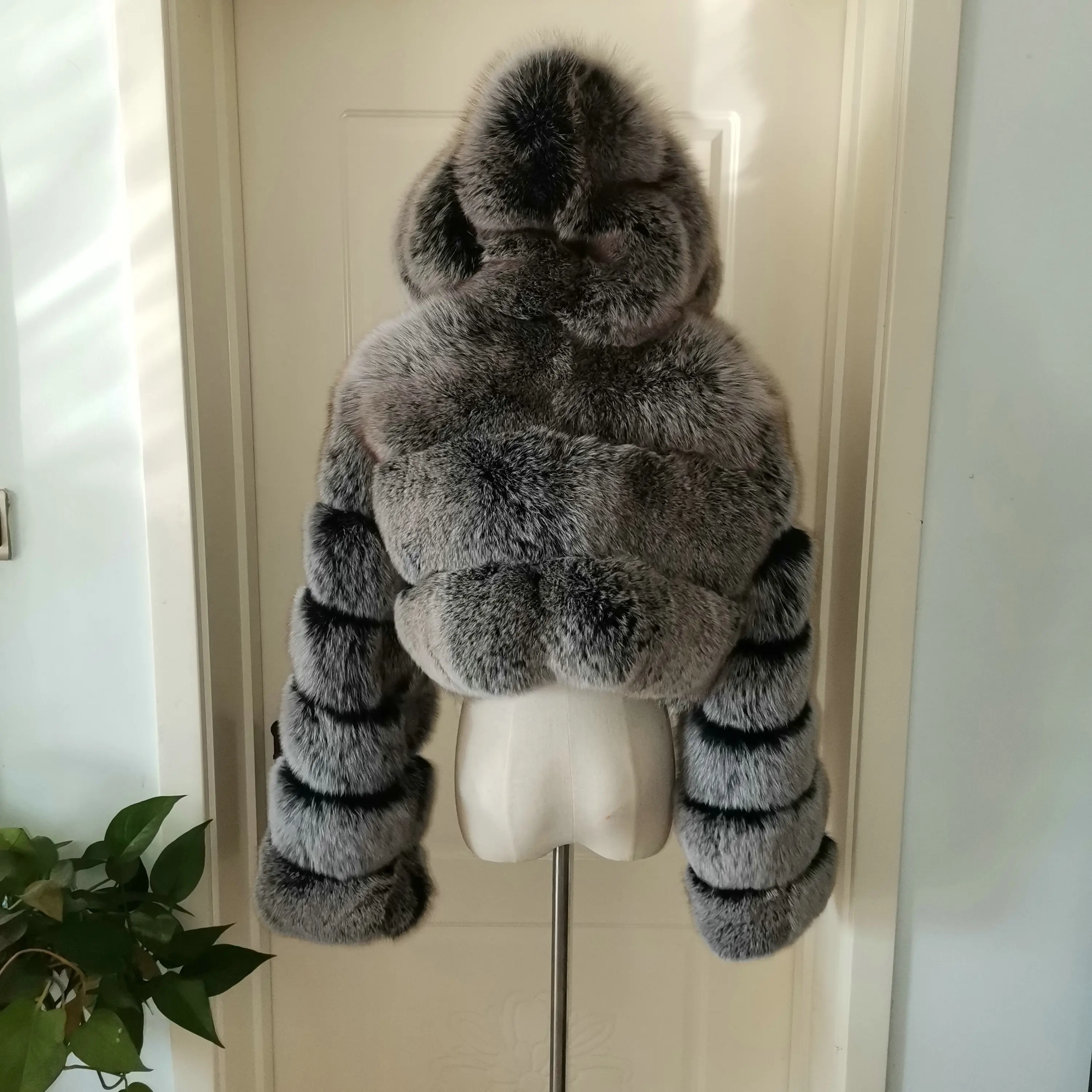 short style long sleeve fox fur coat cloth