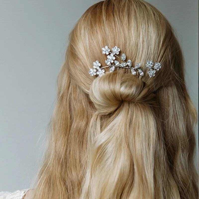 Женский гребень для волос свадебный аксессуар с кристаллами и цветами из циркония