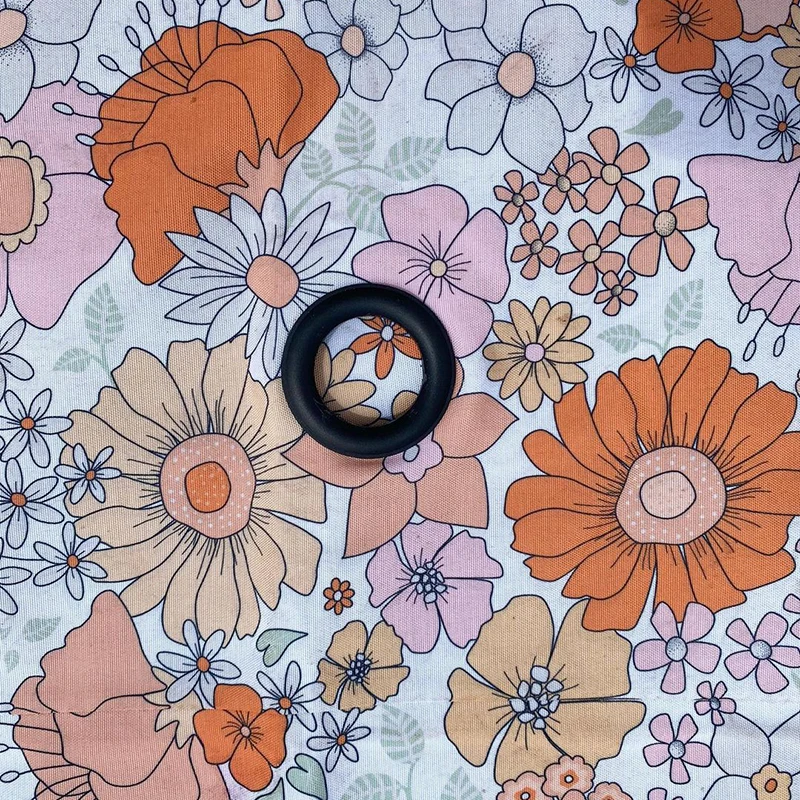 Wholesale sand proof canvas beach mat non-slip pvc waterproof bottom blanket with center eyelet hole for umbrella