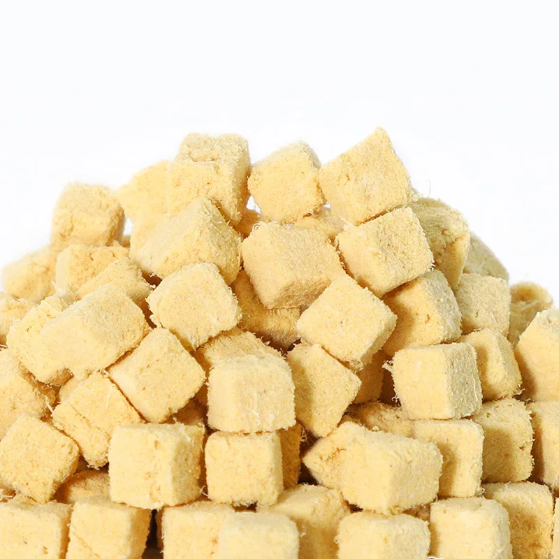 Manufacture Supply Bulk palatability dog cat snack High quality Dry Freeze-Dried Tuna Cubes Pet Food OEM