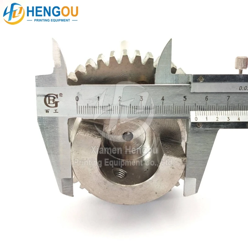 44 Teeth 71.030.201F S9.030.210F 71.030.210F Best Quality CD102 SM102 Water Roller Gear Shaft Offset Printing Machine Part