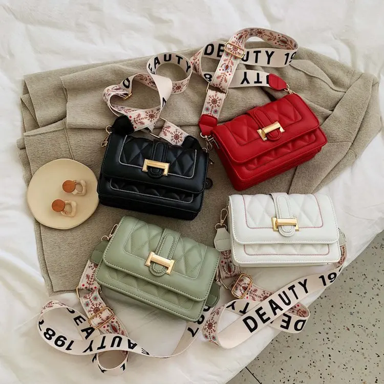 2022 Fashion Latest Printed Strap Ladies Messenger Bags Retro Metal Lock Female Portable Cross Bags