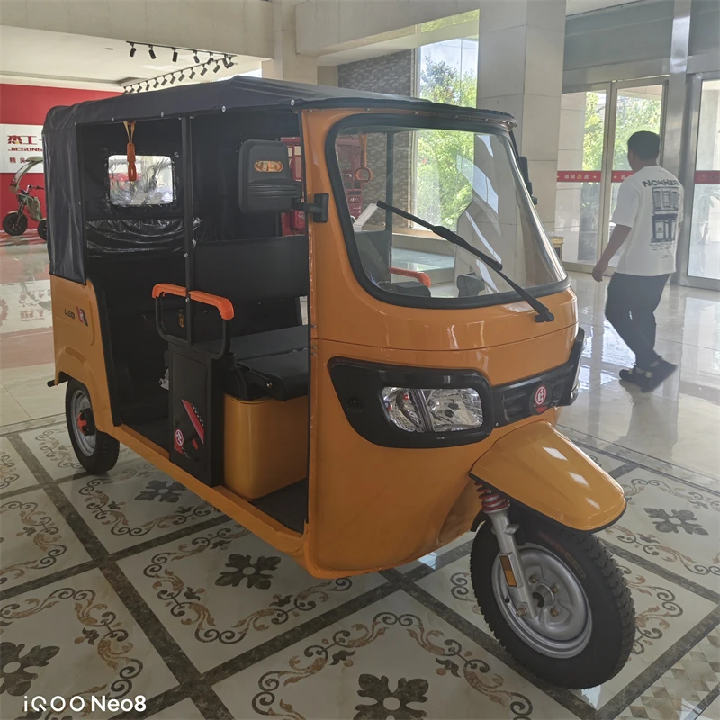 Tuk Sunshade управляет электромобилями для перевозки пассажиров Электрический пассажирский трехколесный велосипед с тент CS бесщеточный 24V Открытый-