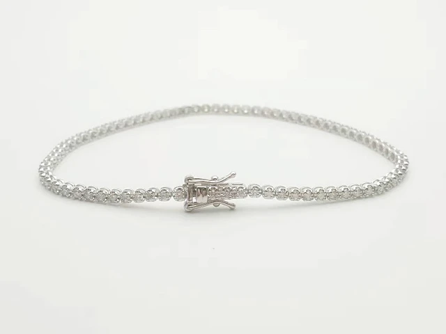 In Stock Wholesale Popular Luxury Sparkling Diamond Jewelry Delicate  Ladies Full Diamond Single Row 18K Pure Bracelet