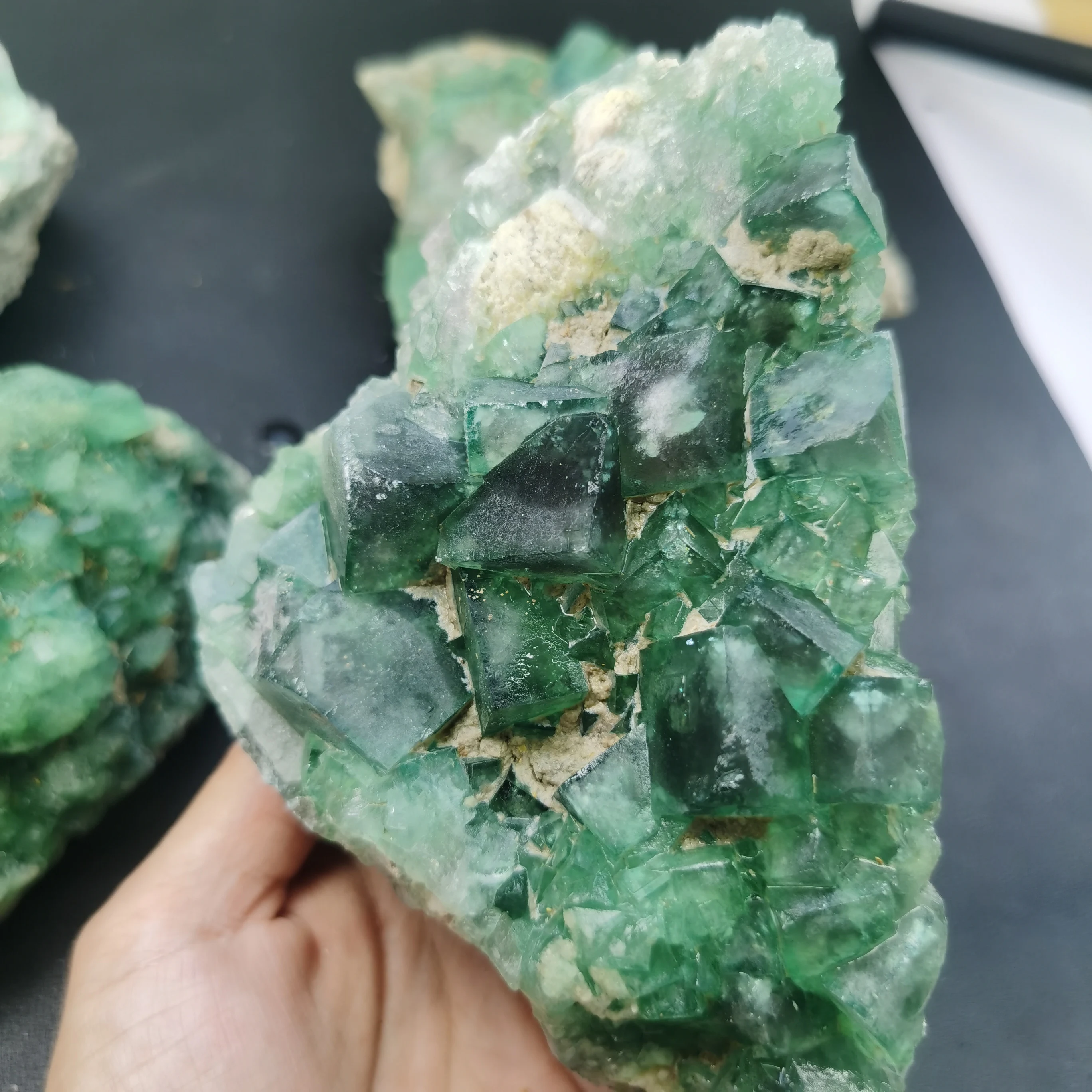 Natural Quartz Green Fluorite Crystal Cluster Raw Block Crystal Minerals Specimen For Home Decoration