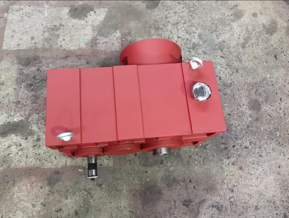 Reducer gear shaft accessories, particle machine gear accessories