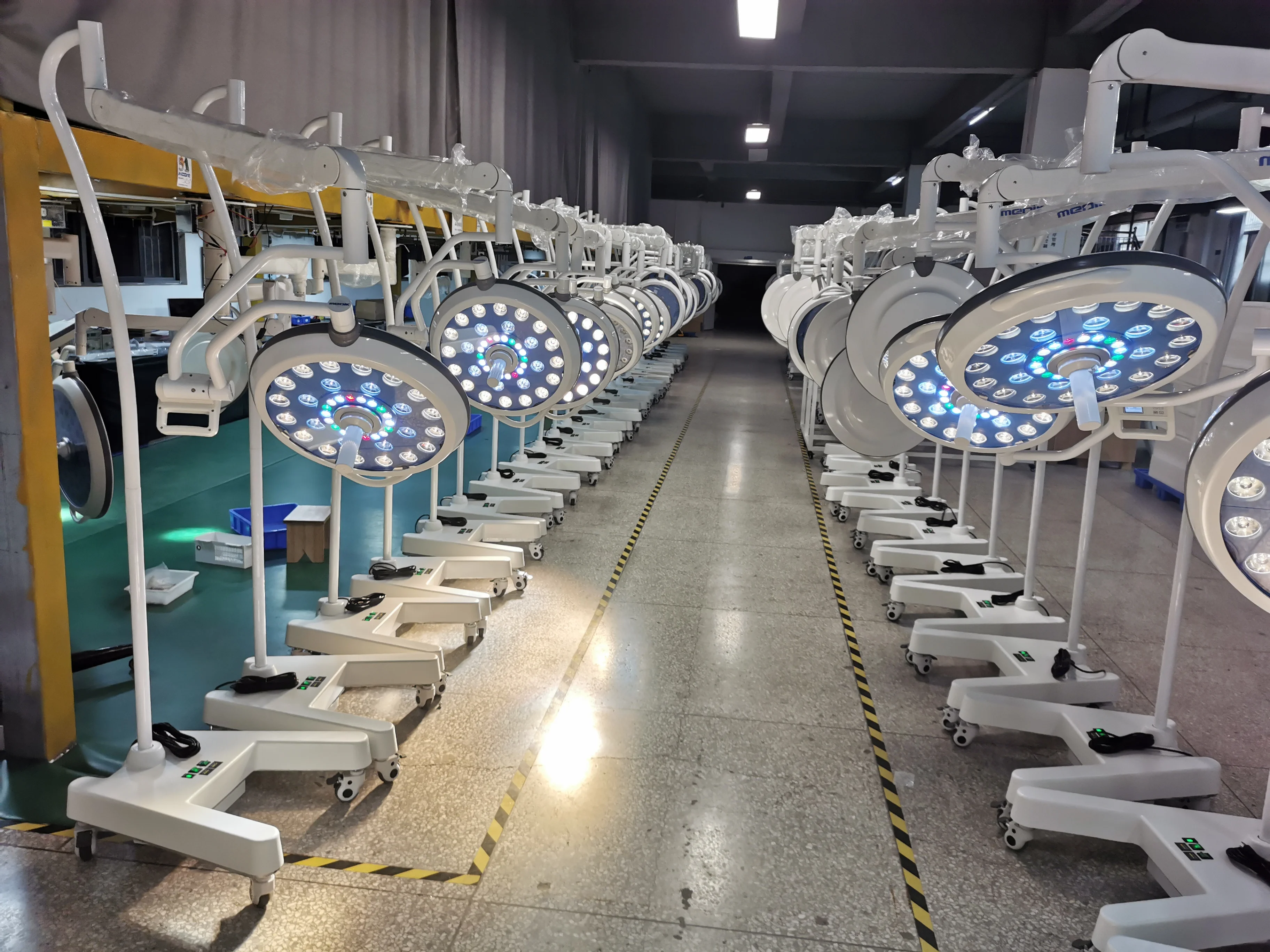 High Quality Overhead Single Head Shadowless Led Operating Lamp Ceiling Type Surgical Light For Operations In Factory Price