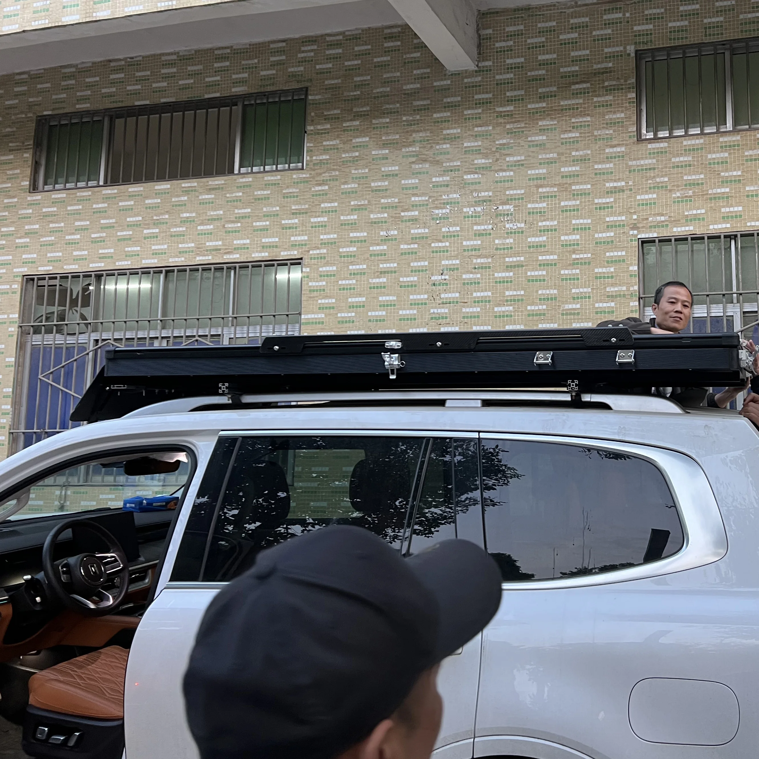 OEM Vietnam Hard Rooftop Tent Crystal Triangle Car Roof Tent Light Weight Roof Top Tents Camping Accessories