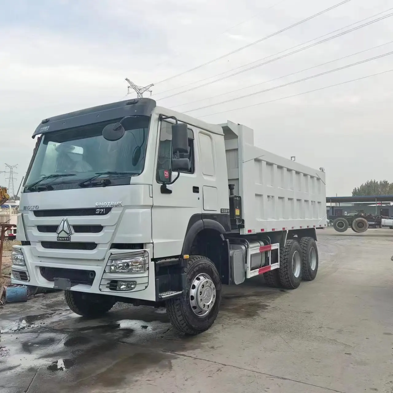 sinotruck howo truck 2021 6x4 tractor truck 10 wheeler used tractor head truck