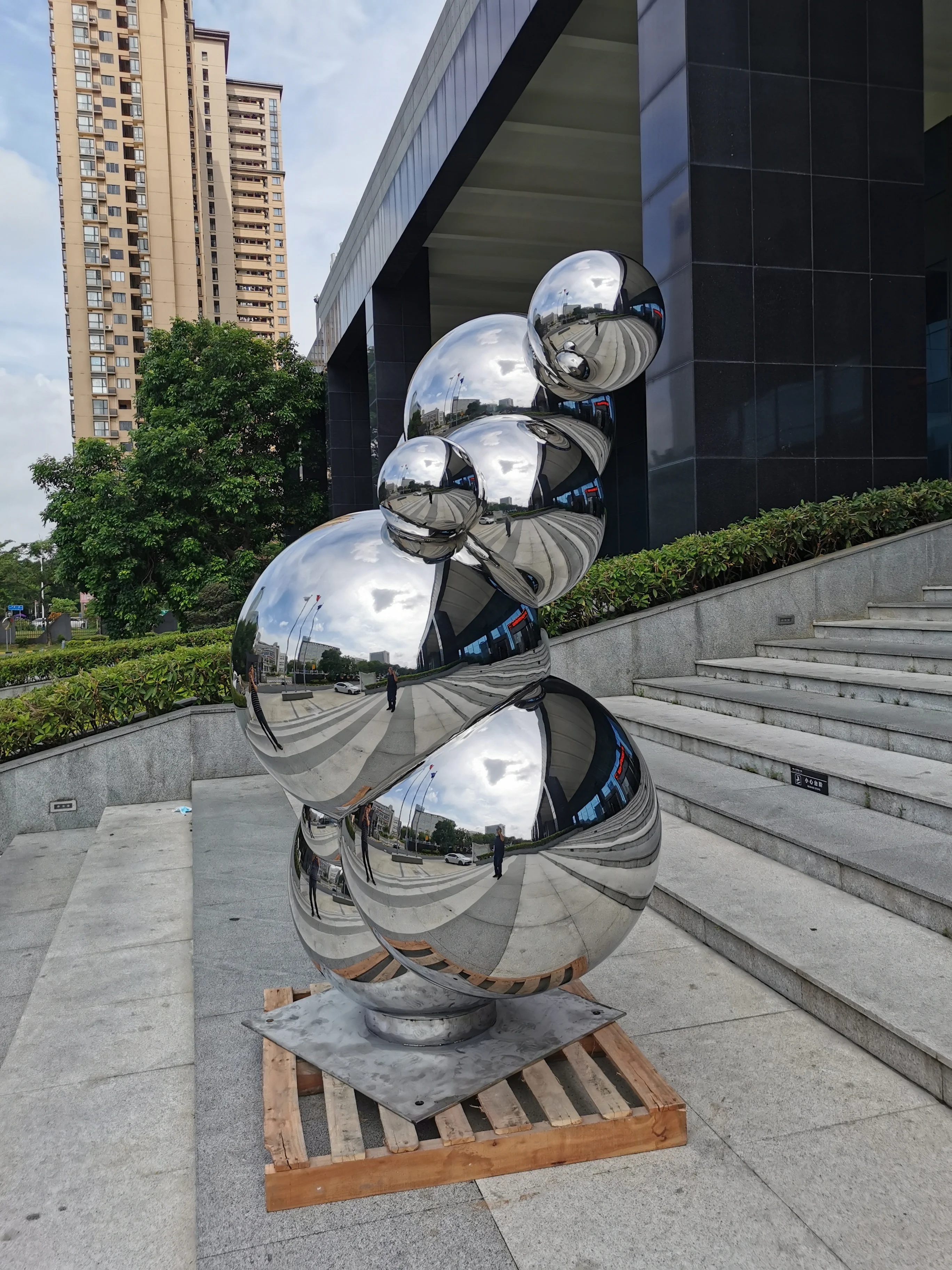 Outdoor Large Polished Metal Stainless Steel Sphere Sculpture