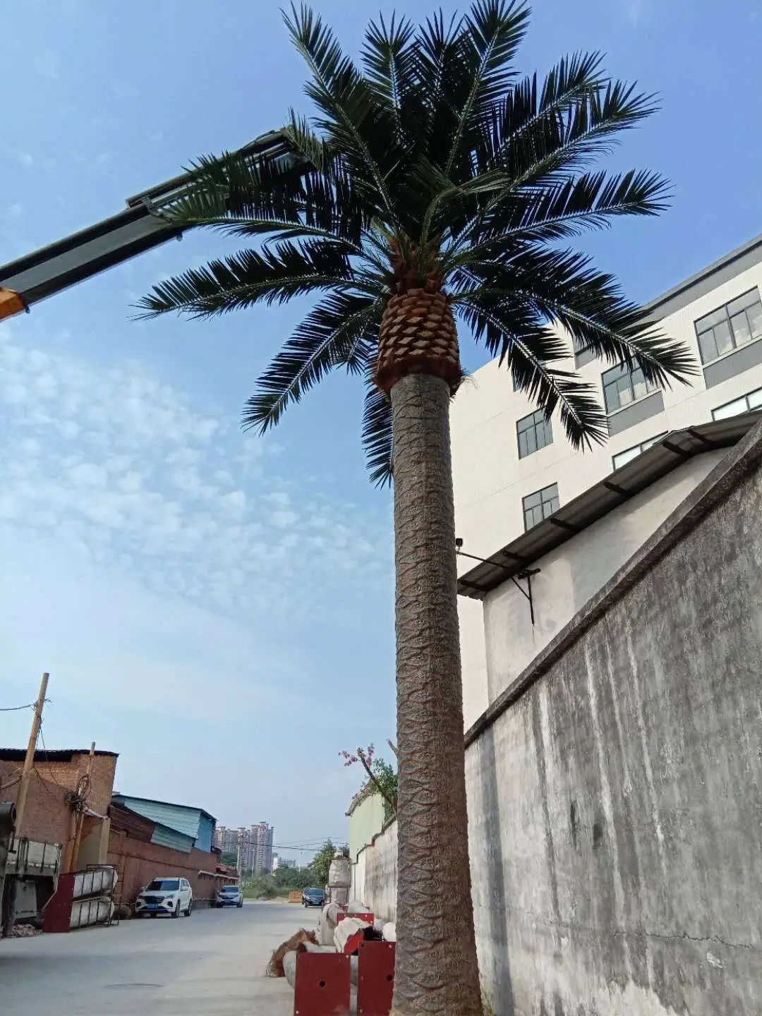 Factory Direct Sale Customized Big Fake Seaweed Palm Tree Large Artificial Date Palm Tree For Garden Hotel Landscaping & Decking