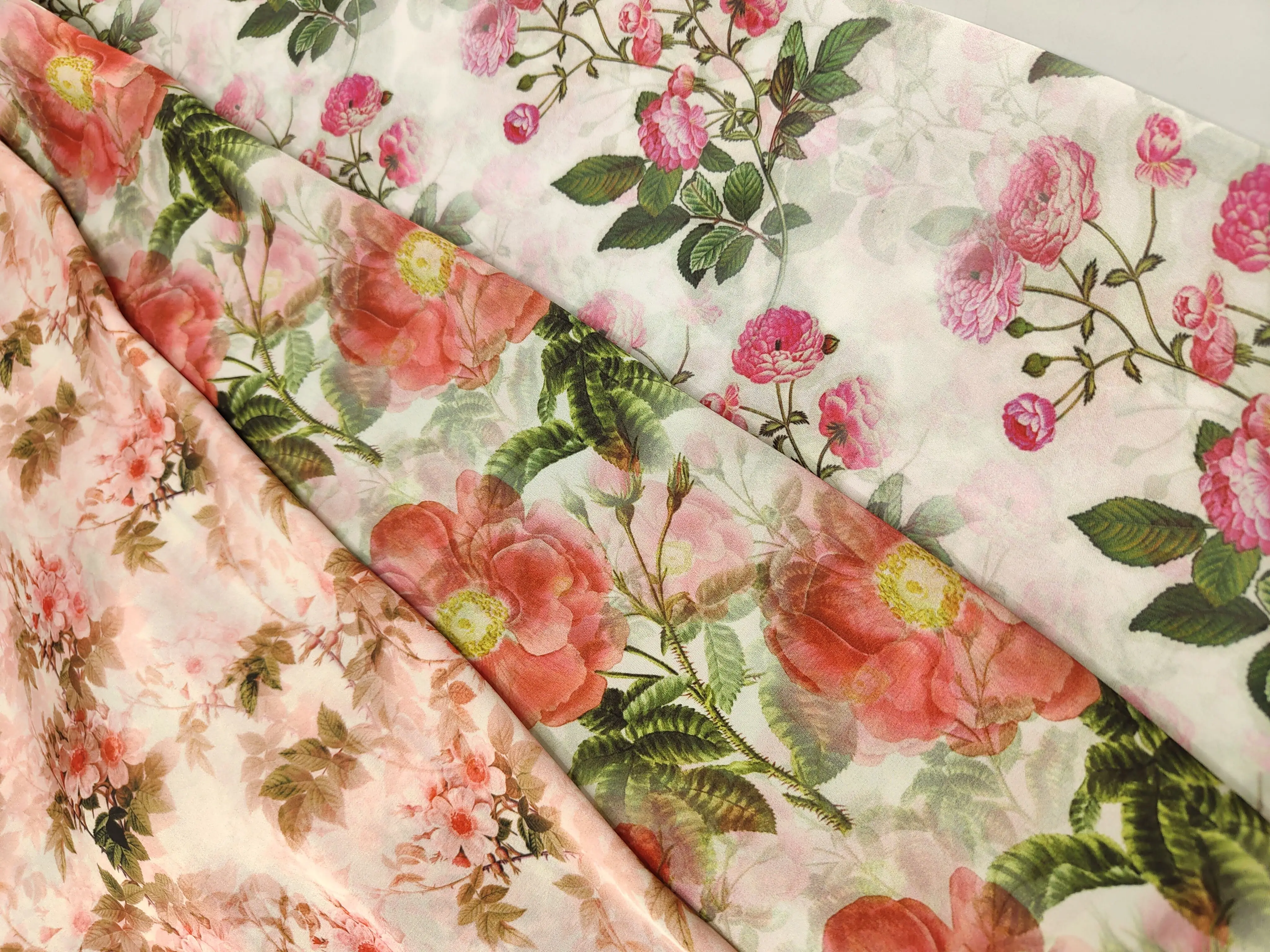 2024 Fashion High Quality 50D Custom Floral Pattern Digital Print Satin Chiffon Fabric