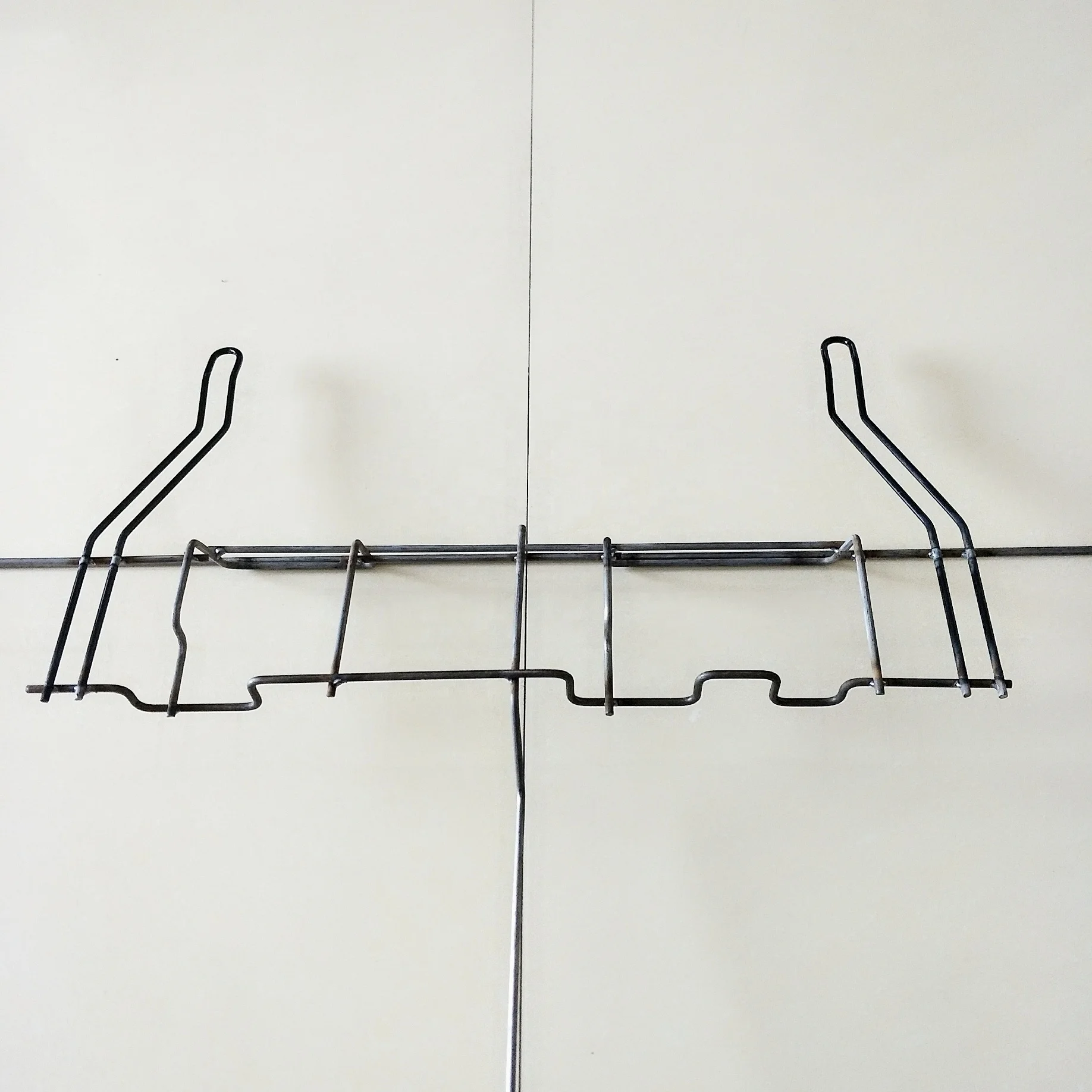 Customized Truck Seat Metal Parts Welding Wire Forms Bending Car Spring Frame
