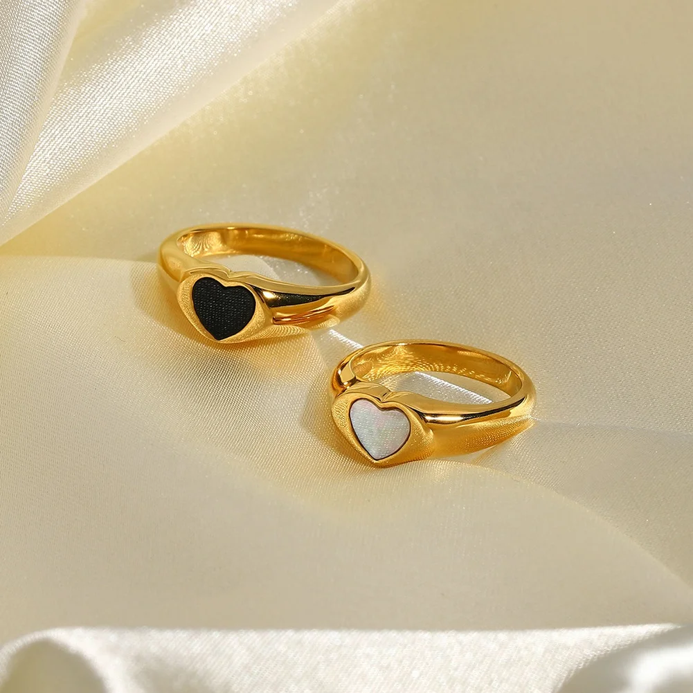 LOVEVANT Women 2022 Trendy Jewelry Statement 18K PVD Gold Plated Dainty Black White Shell Heart Rings Stainless Steel Rings