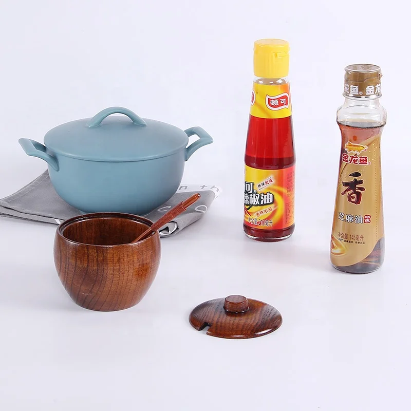 Japanese Seasoning Pot Creative Wooden Salt Pepper Shaker Pepper Bottle With Lid