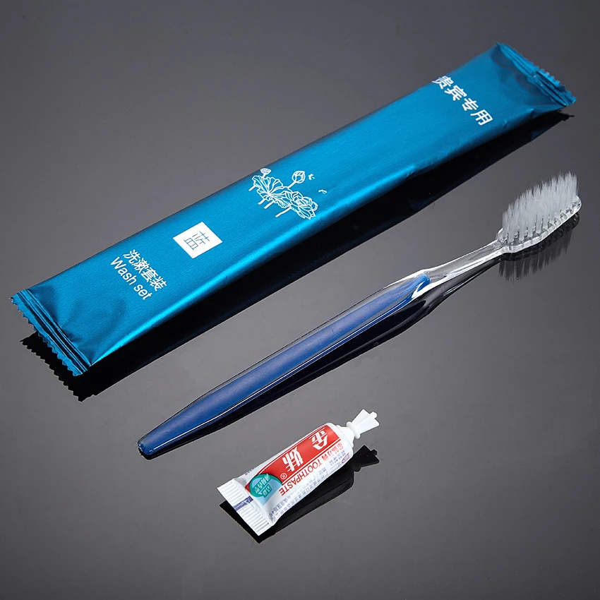 Free sample fast delivery custom logo hotel bathroom accessories plastic disposable toothbrush set with paste
