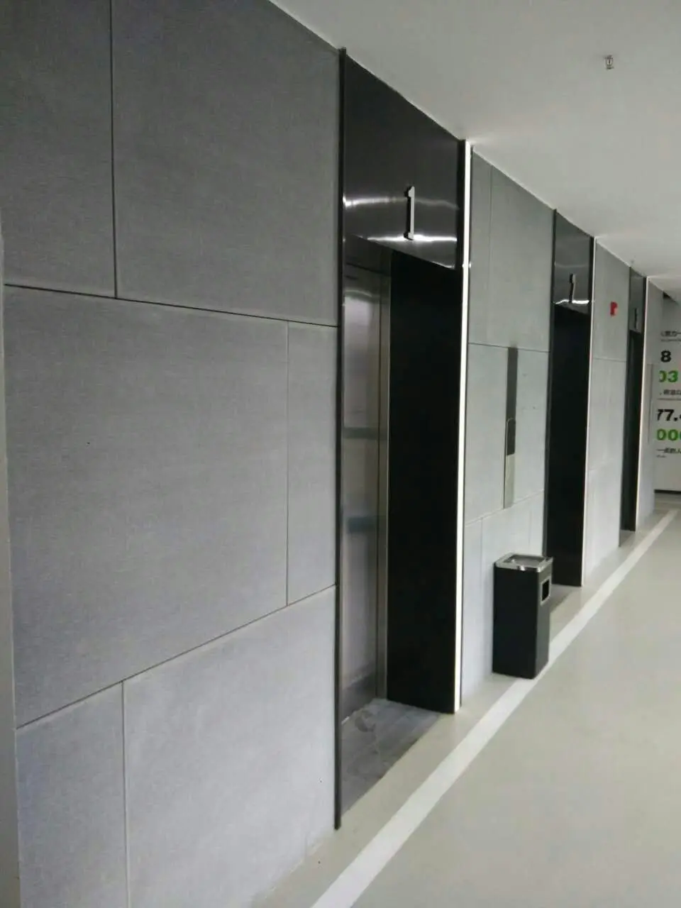 Современная 3-метровая огнеупорная армированная волокном цементная перегородка панель неасбестовая Водонепроницаемая перфорированная конструкция для использования в квартире