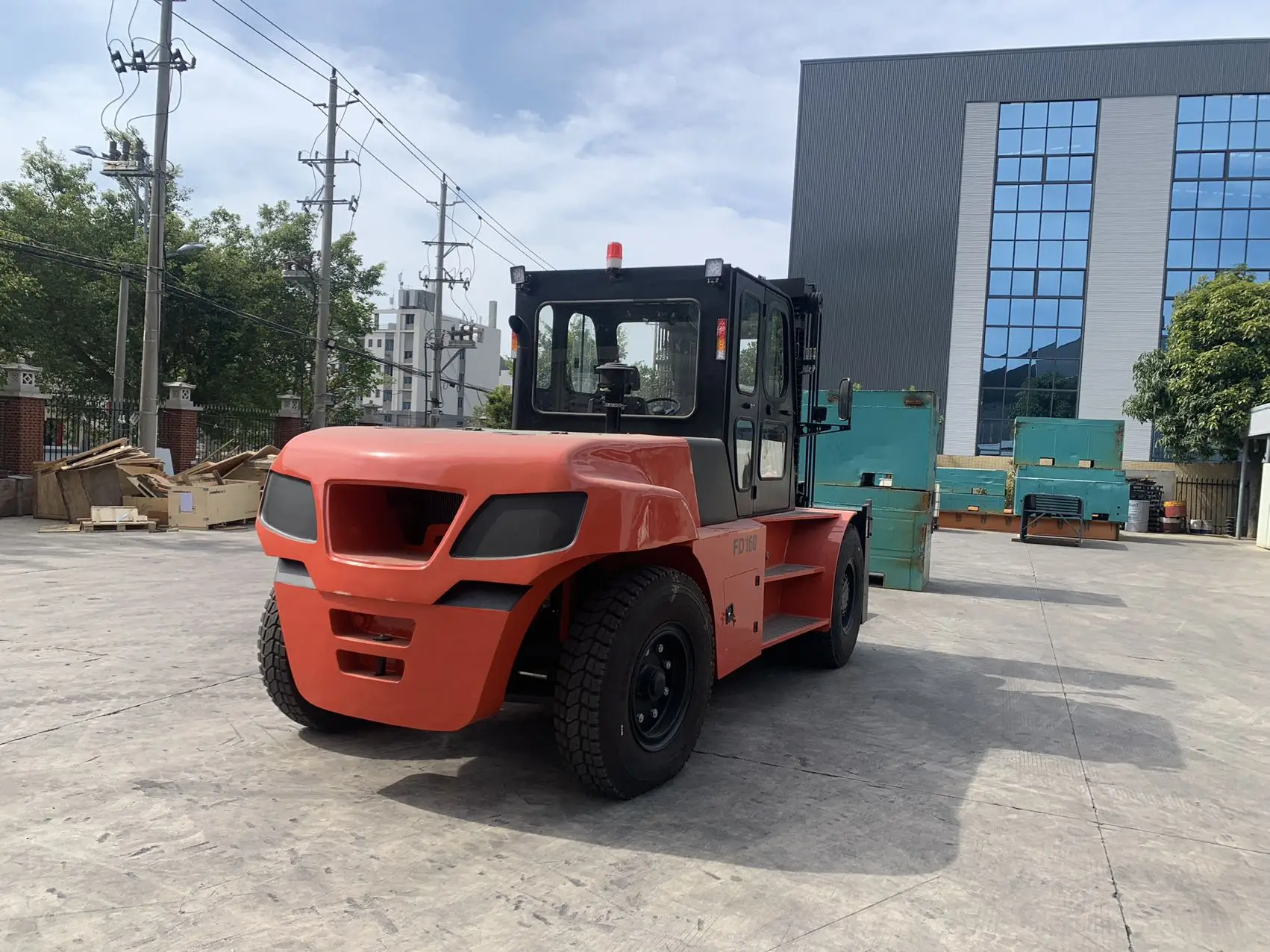 Xinghao heavy duty Container Montacargas large fork lift 30 ton 33 ton diesel forklift truck Fork Lift Truck Diesel Forklifts