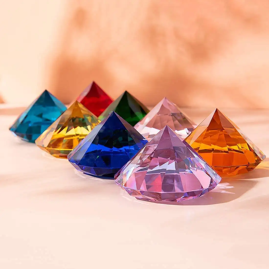 Honor of Crystal New Arrival Customized Crystal Glass Red Diamond for Wedding Gift