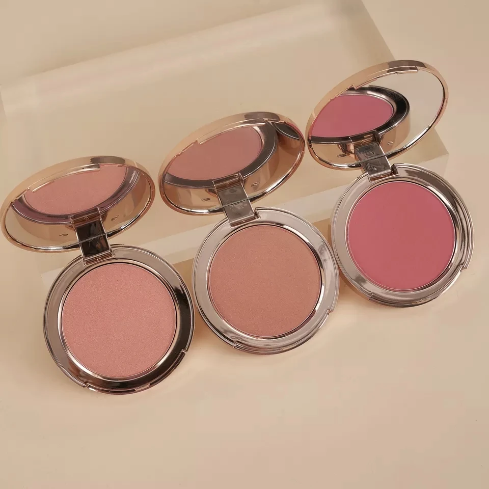 Vegan and cruelty free high pigment shimmer and matte blush palette for black skin