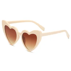 17070 Fashion Cute Women Heart-shaped Beautiful Sunglasses 2021