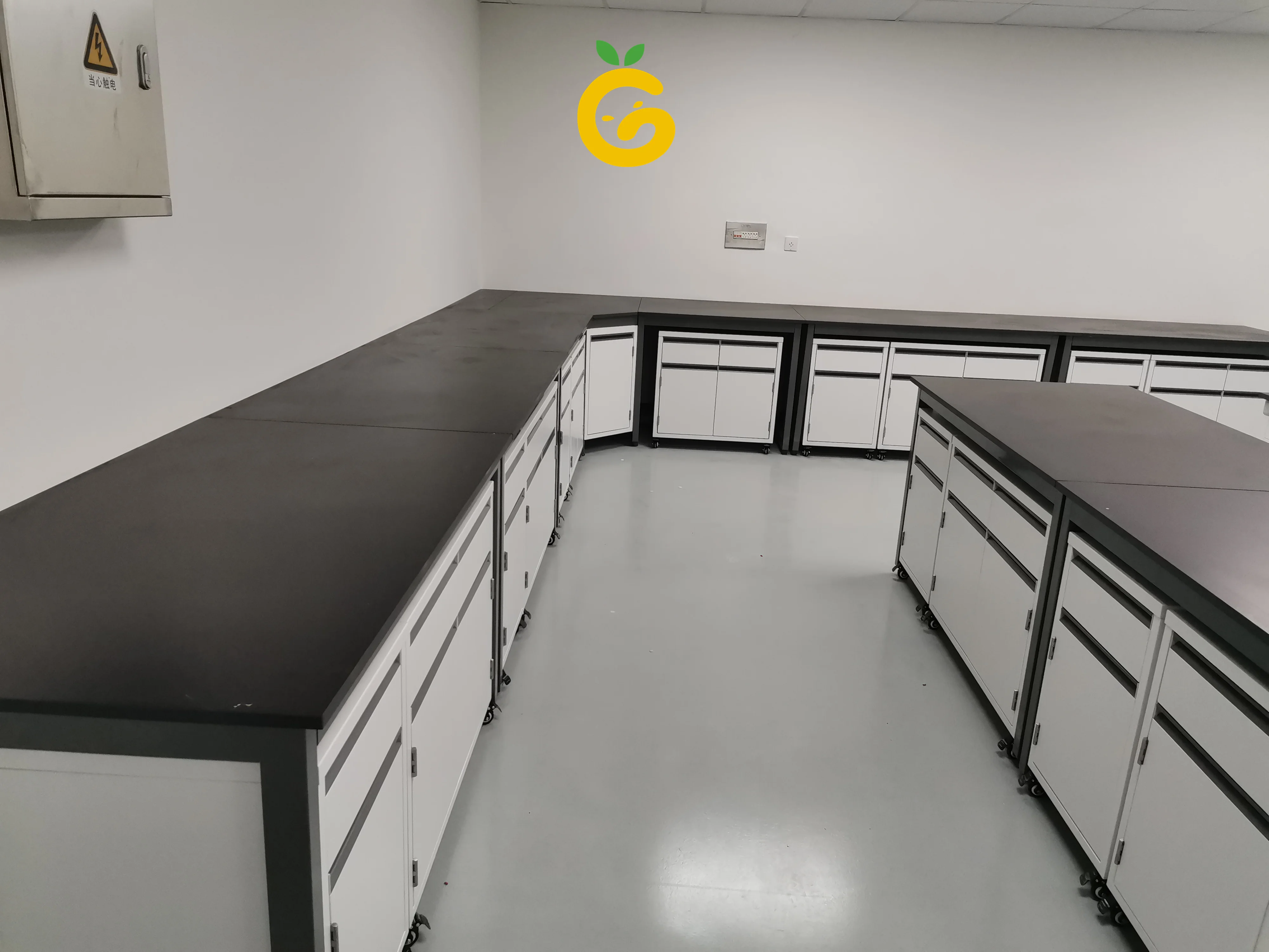 Chemical Resistant Lab Countertops / Phenolic Resin Table Top for Laboratory Furniture School Hexagon Table