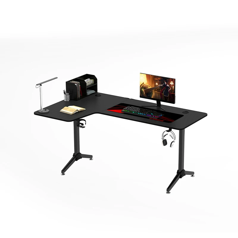 Игровой стол в форме компьютера