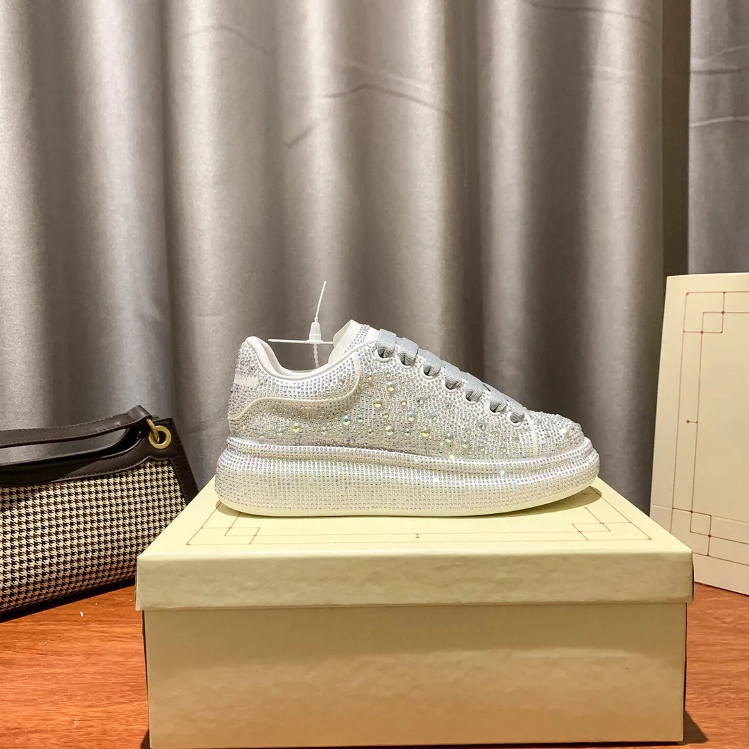 Full Diamond Little White Shoes 2023 New Solid Color Flat Casual Shoes Thick Sole Elevated Color Water Diamond Casual Shoes