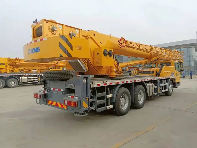 Lifting Machinery 30 Ton Truck Crane QY30K5C Good Price for Sale with High Operating Efficiency
