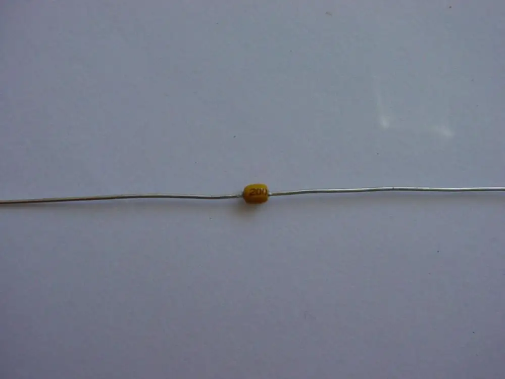 Axial type Multilayer Ceramic Capacitor