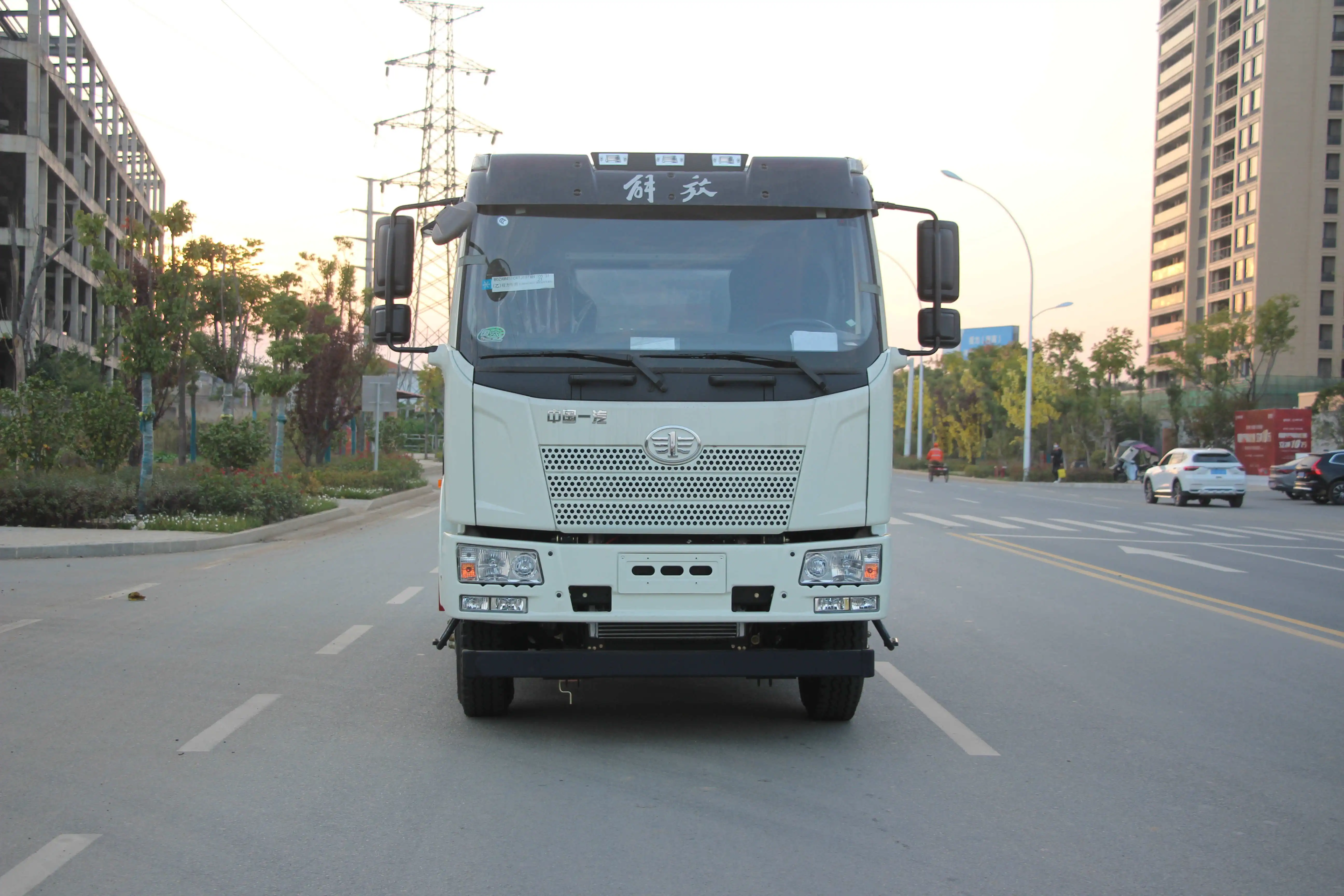 FAW 12600 Liters Vacuum Sewage Fecal Suction Truck Vacuum Sewer Truck Septic Suction Tank Truck