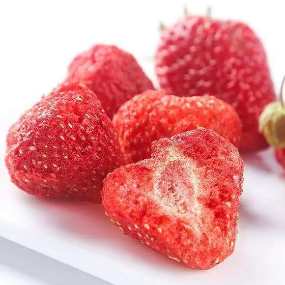 Free Samples Candied Dried Strawberry Pieces Freeze Dry Strawberry