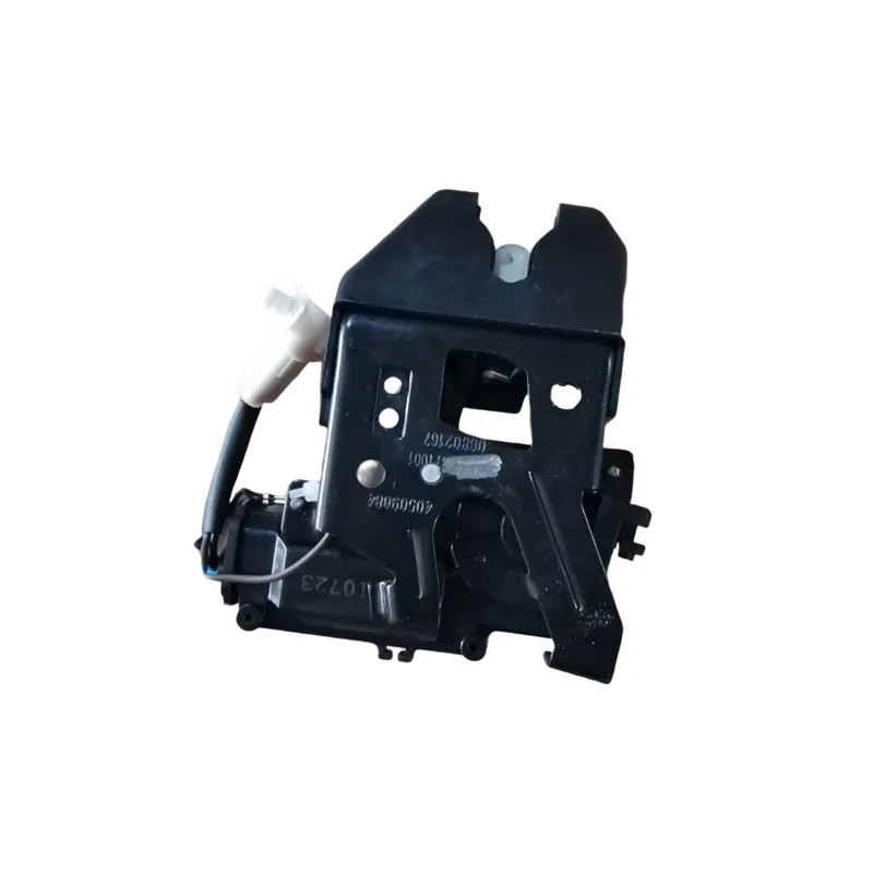 Sell Auto Parts OEM 1068002167 ASSY TRUNK LOCK  For Geely