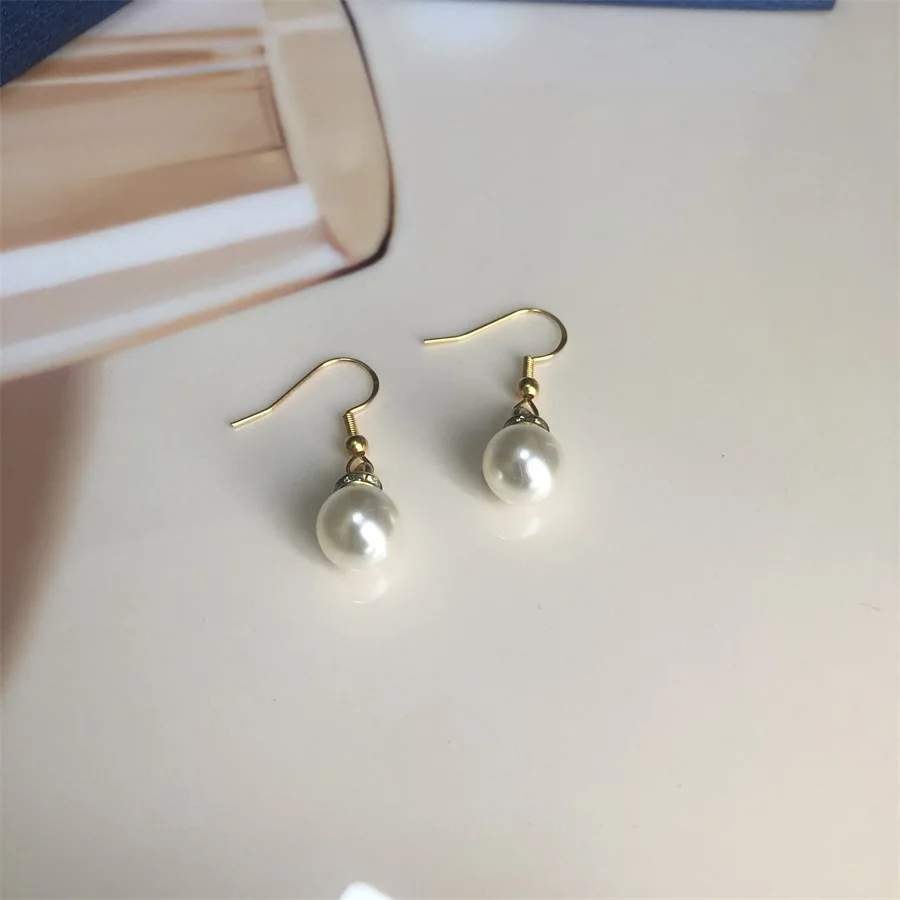 Wholesales promotion plastic pearl necklace and earrings set for women