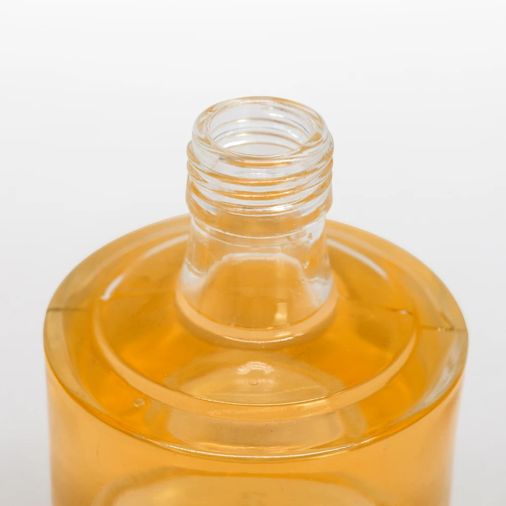 High Quality Empty Premium Flat Shoulder Wholesale  250 Ml  Organic Thick Bottom Vodka Liquor  Tequila Glass Bottle