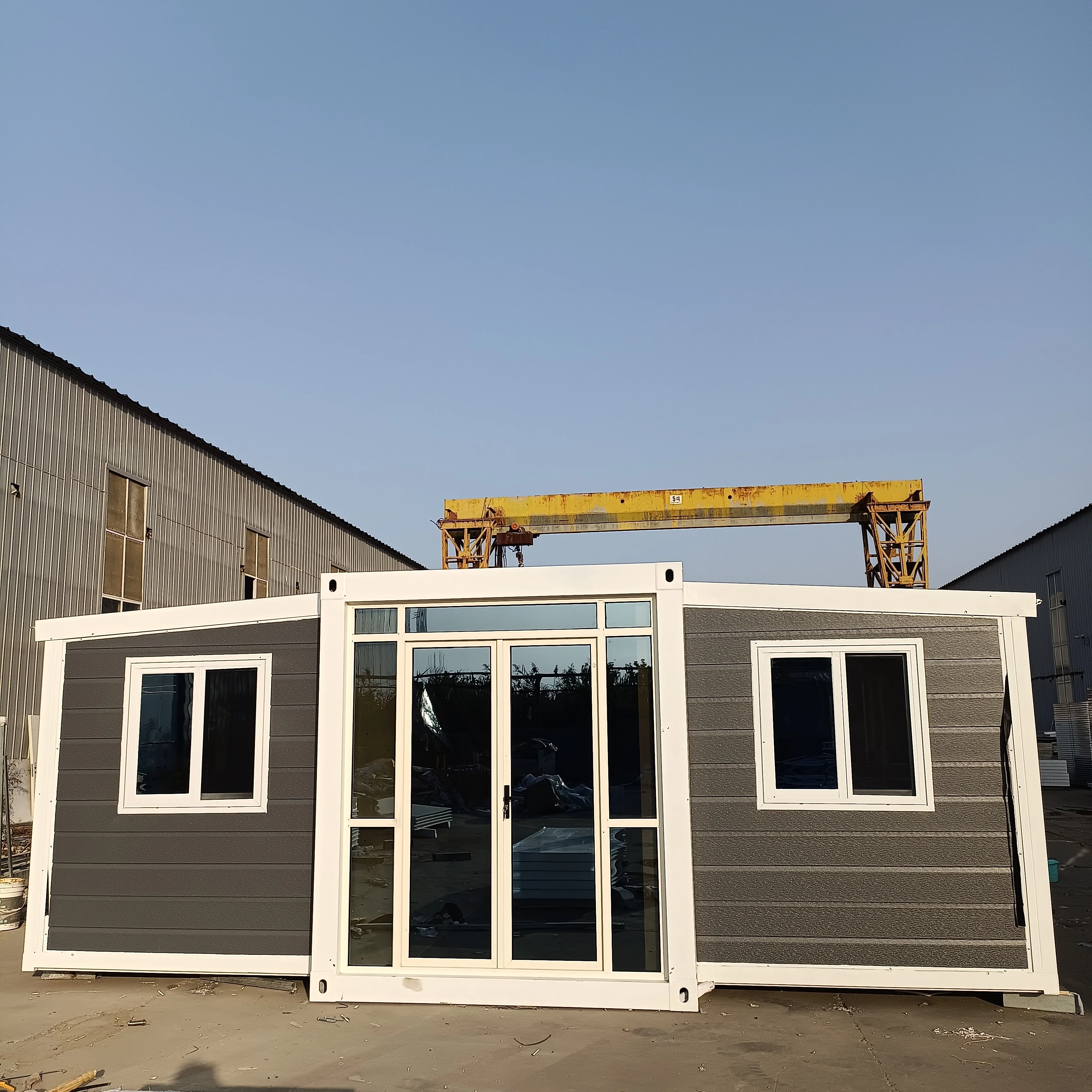 Fold Out Shipping Prefab Luxury Fabricated 2 Bedroom Kitchen Bathroom Container House Prefabricated Tiny Hotel Modular