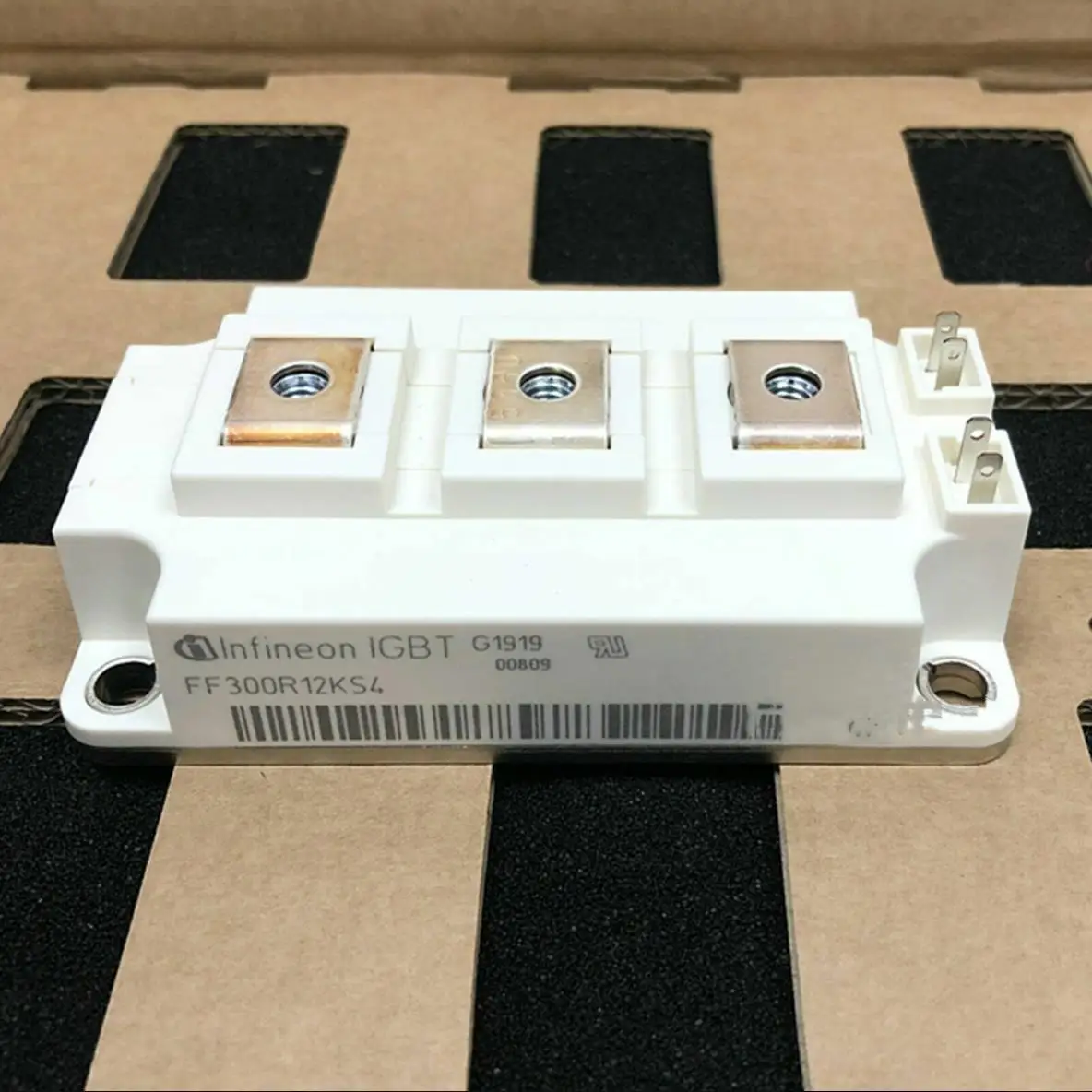 FF300R12KS4 модули IGBT ff300r12kt4 оригинальные igbt FF300R12KE4 FF300R12KT4 FF300R12KE3