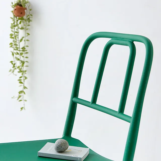  Factory directly wholesale indoor and outdoor Stackable Plastic