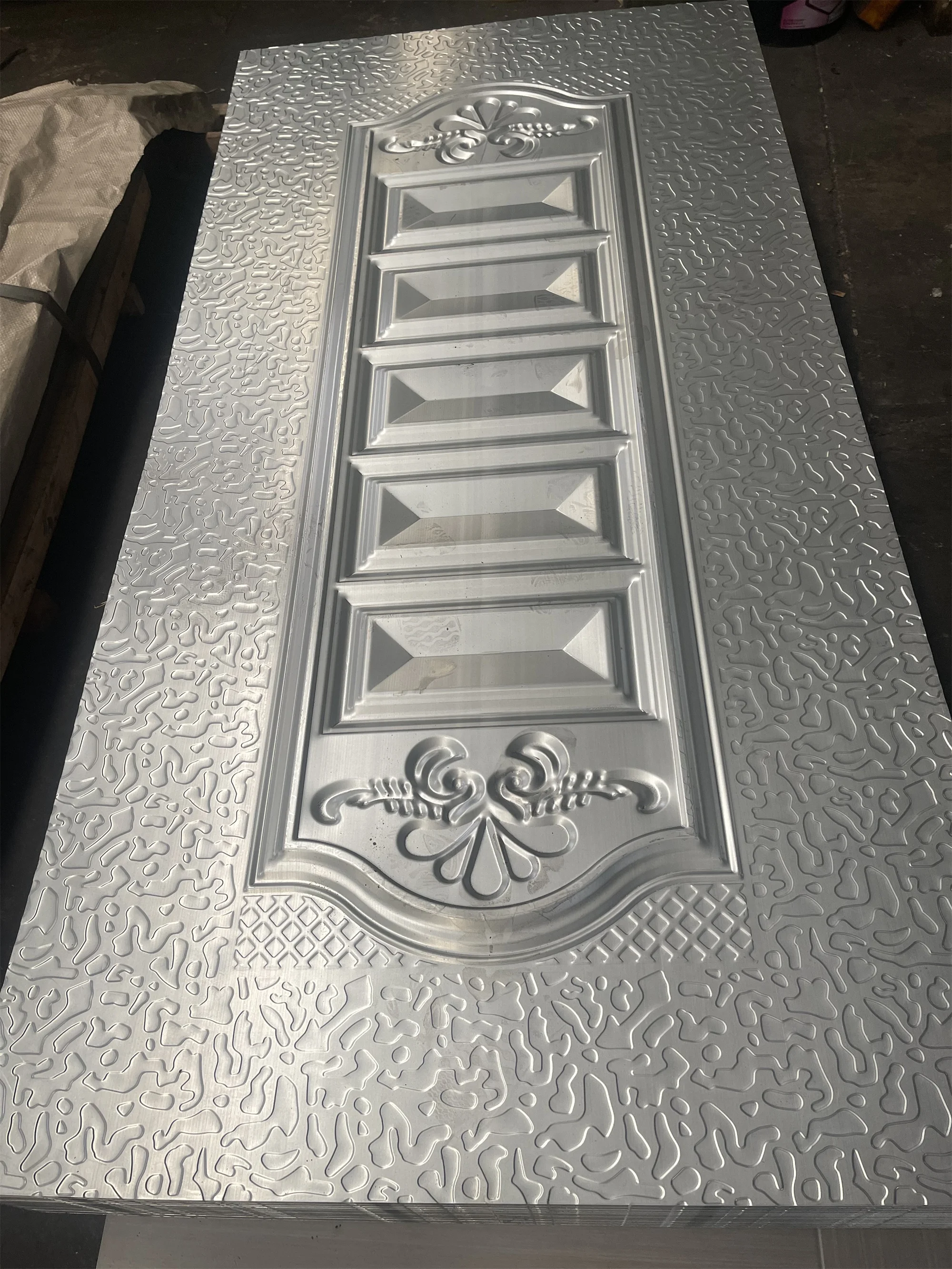 Wholesale Embossed Metal Door Panel, Mold doors sheets, Cold embossed plate steel door skin metal