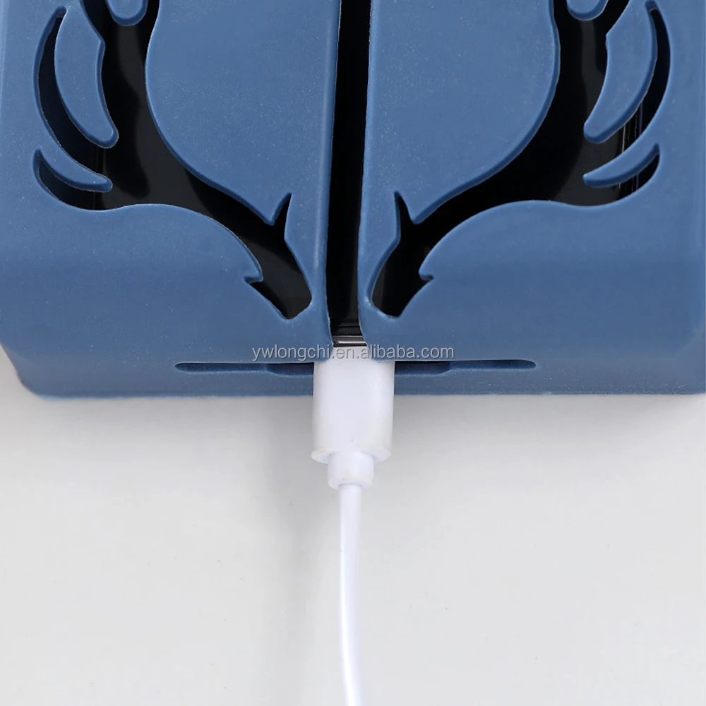 New Coming Christmas Deer Cell Phone Accessories Charger Rack Shelf Mobile Phone Holder Remote Holder Gadget Case for Wall