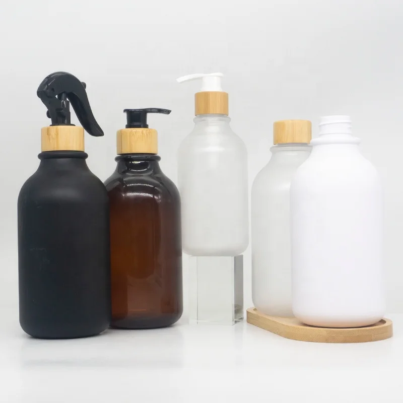 Luxury 500ml 16oz Empty Boston Round Clear Frosted Room Glass Spray Bottle with Trigger Sprayer and Silicone Sleeve for Cleaning